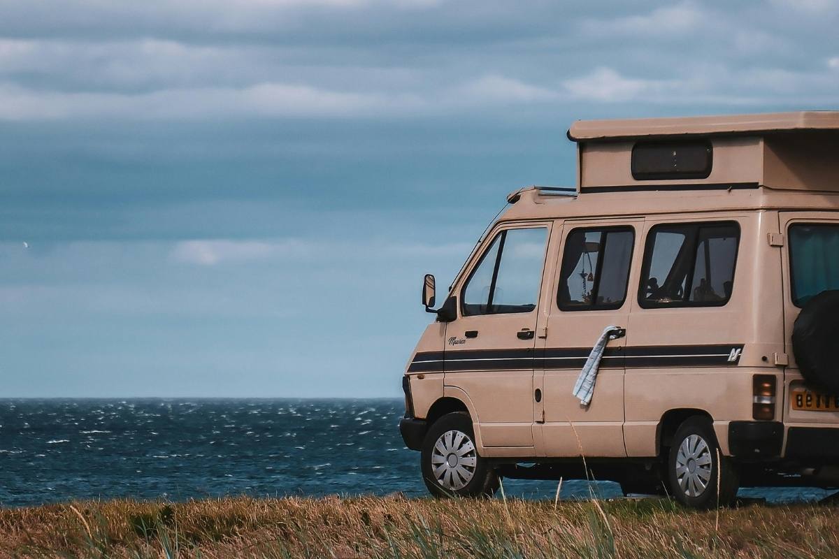 Aventure en van au milieu des fjords